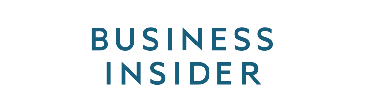 Das "Business Insider"-Logo zeigt den Namen der Publikation in fetten, großen, blauen, serifenlosen Buchstaben, zentriert auf einem hellgrauen Hintergrund.